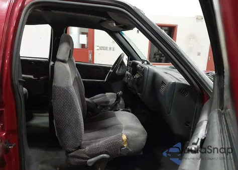 1997 GMC Jimmy Sls из США, поврежденный, VIN 1GKDT13W8V2509140